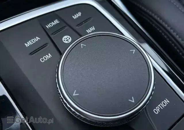 BMW Seria 3 330e xDrive M Sport sport