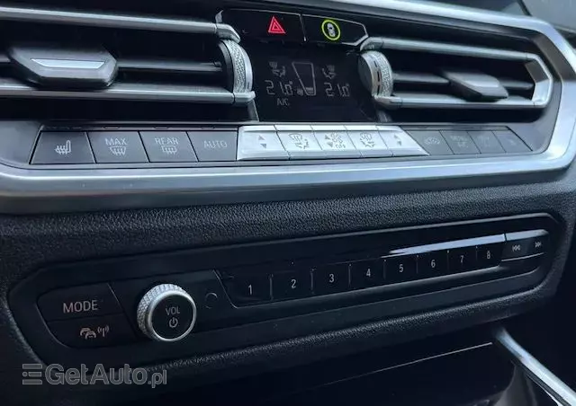 BMW Seria 3 330e xDrive M Sport sport