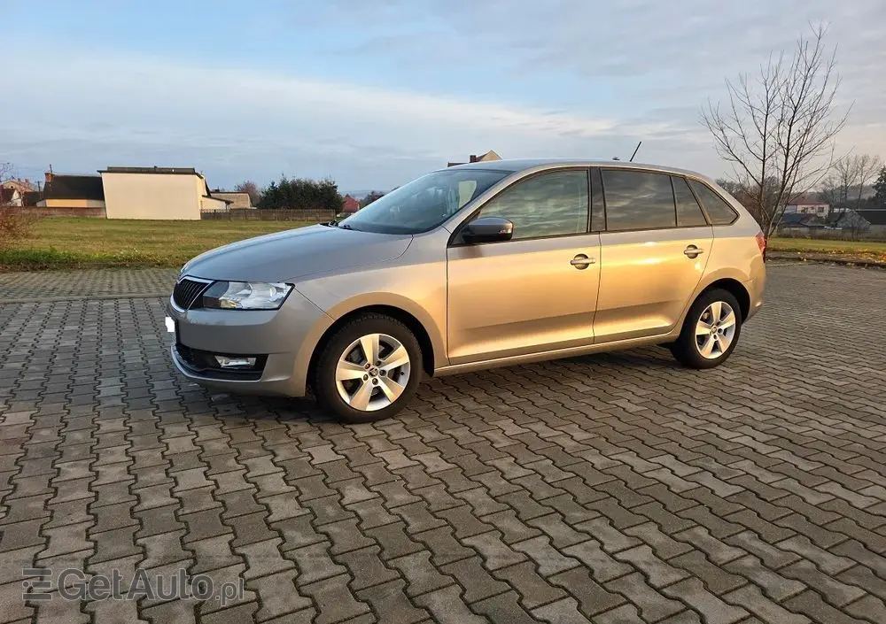 SKODA RAPID Spb 1.0 TSI Style