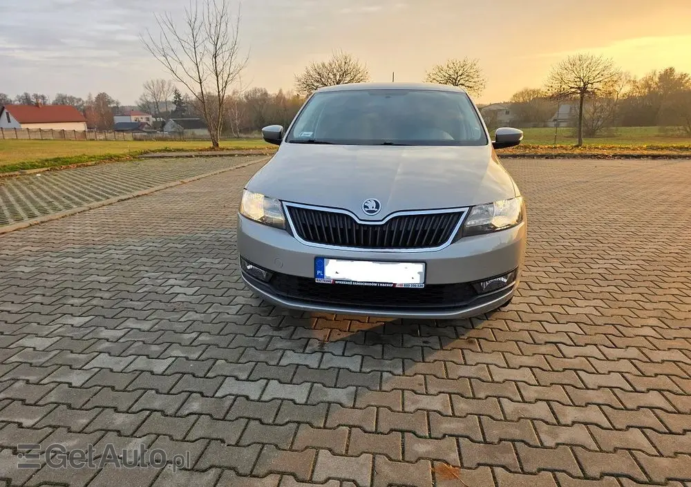 SKODA RAPID Spb 1.0 TSI Style