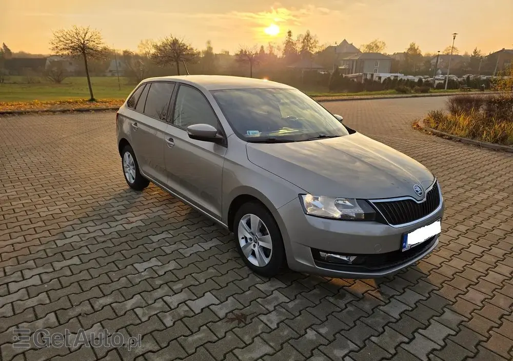 SKODA RAPID Spb 1.0 TSI Style