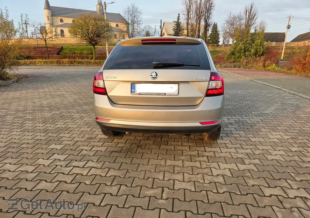 SKODA RAPID Spb 1.0 TSI Style