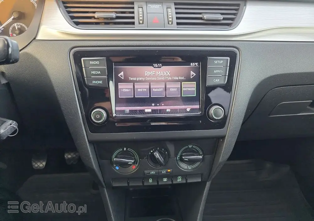 SKODA RAPID Spb 1.0 TSI Style