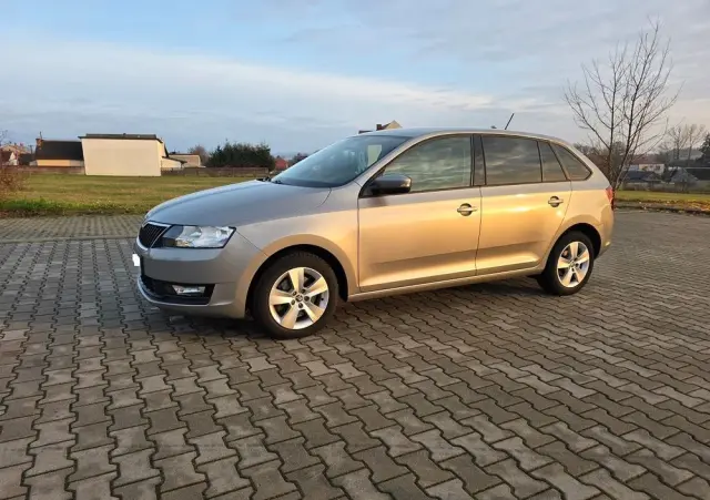 SKODA RAPID Spb 1.0 TSI Style