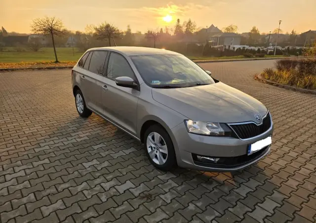 SKODA RAPID Spb 1.0 TSI Style