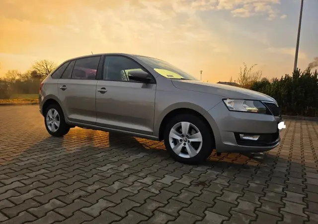 SKODA RAPID Spb 1.0 TSI Style