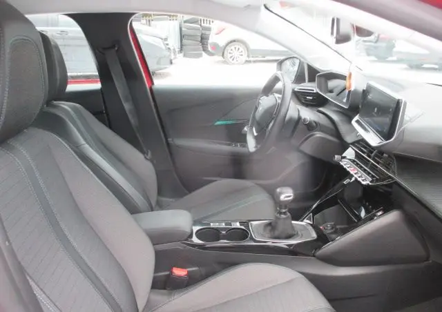 PEUGEOT 208 PureTech 100 Style