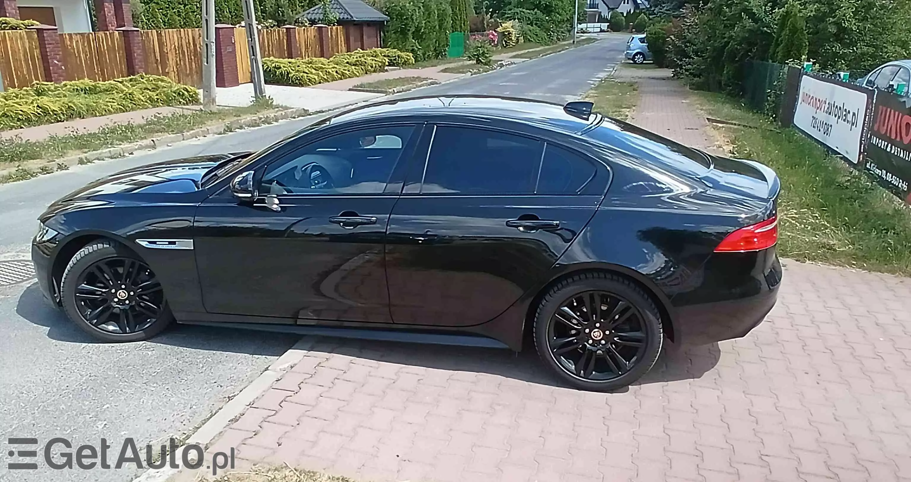 JAGUAR XE 2.0 D R-Sport