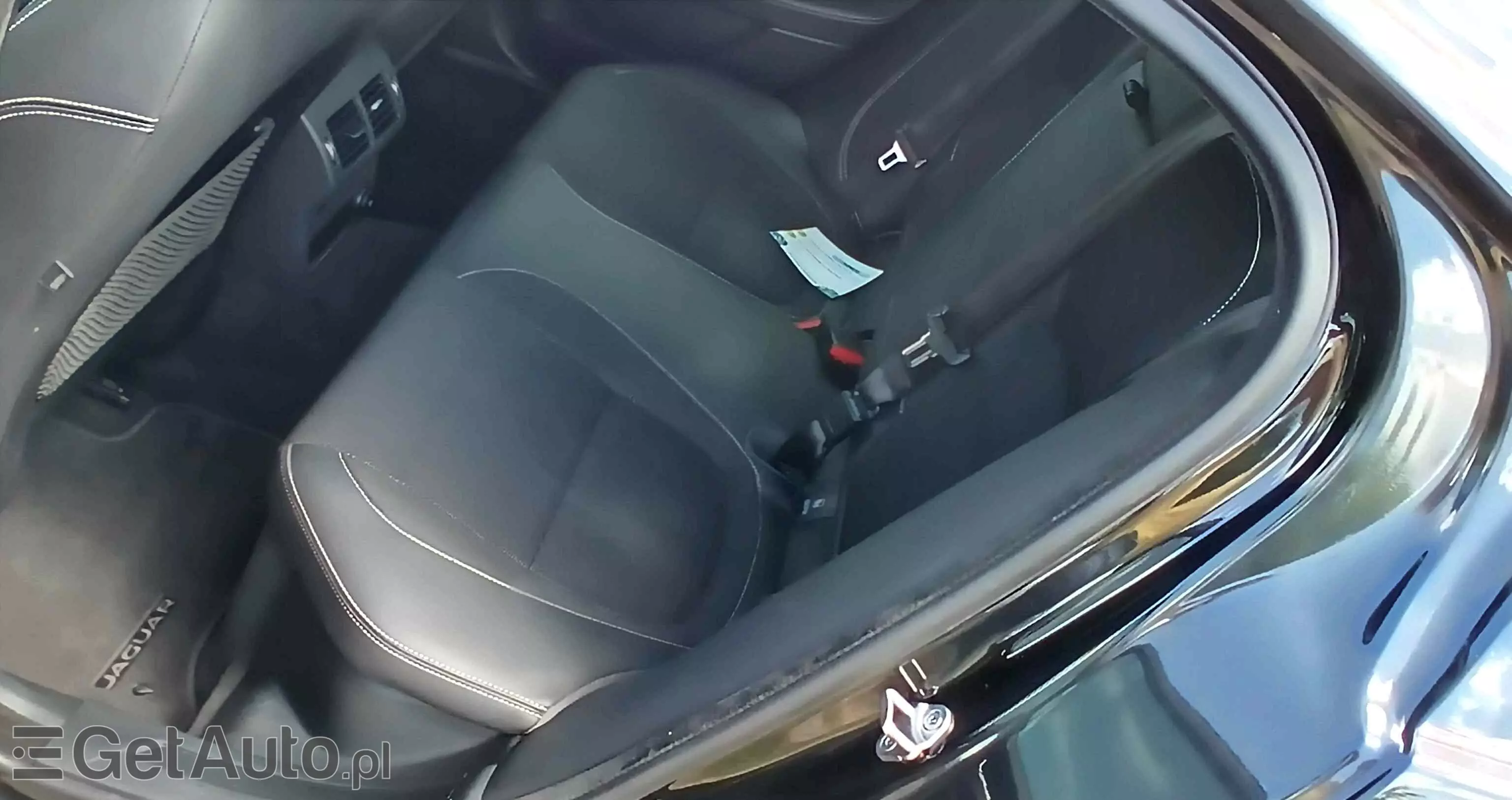 JAGUAR XE 2.0 D R-Sport