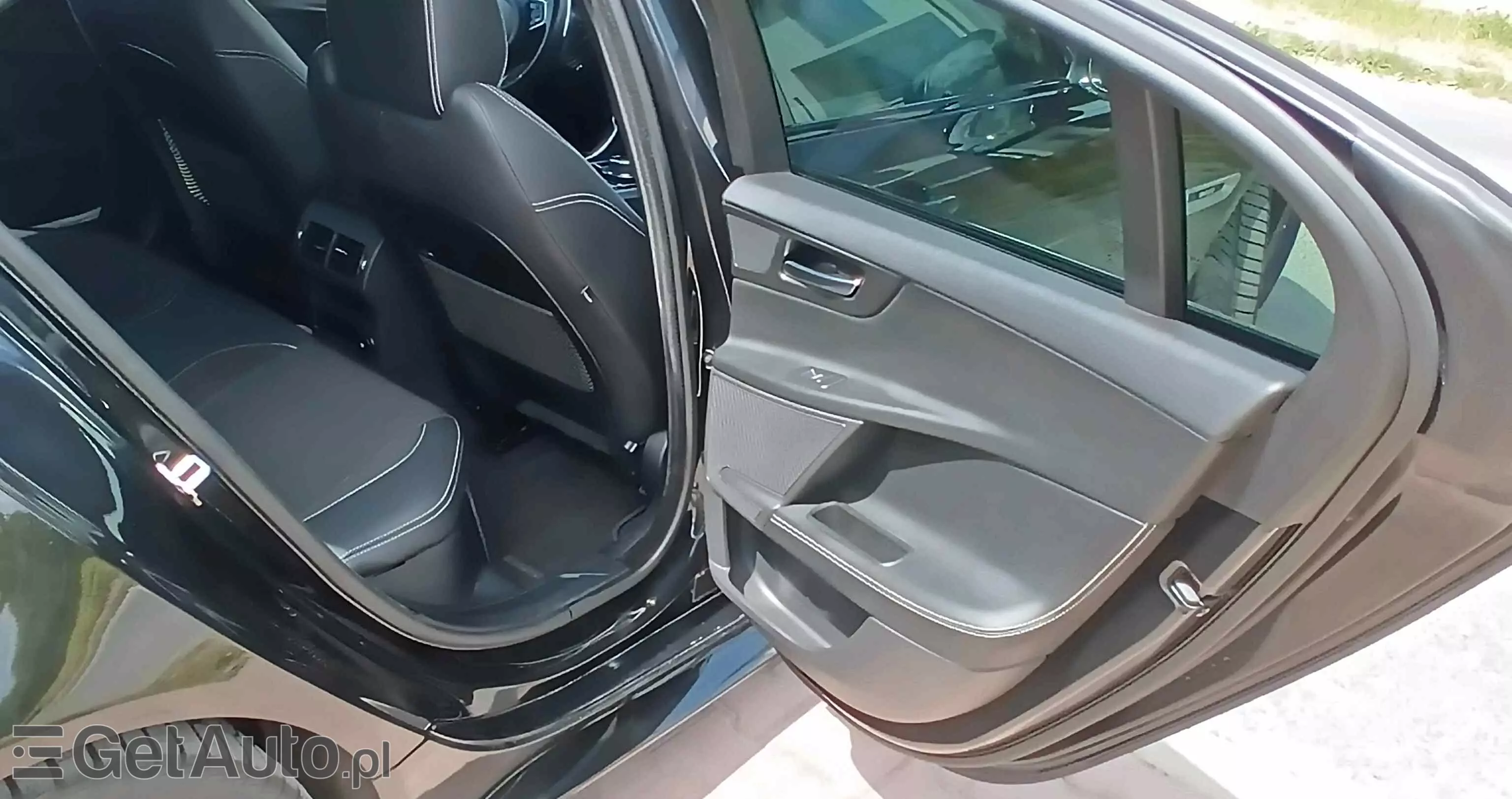 JAGUAR XE 2.0 D R-Sport