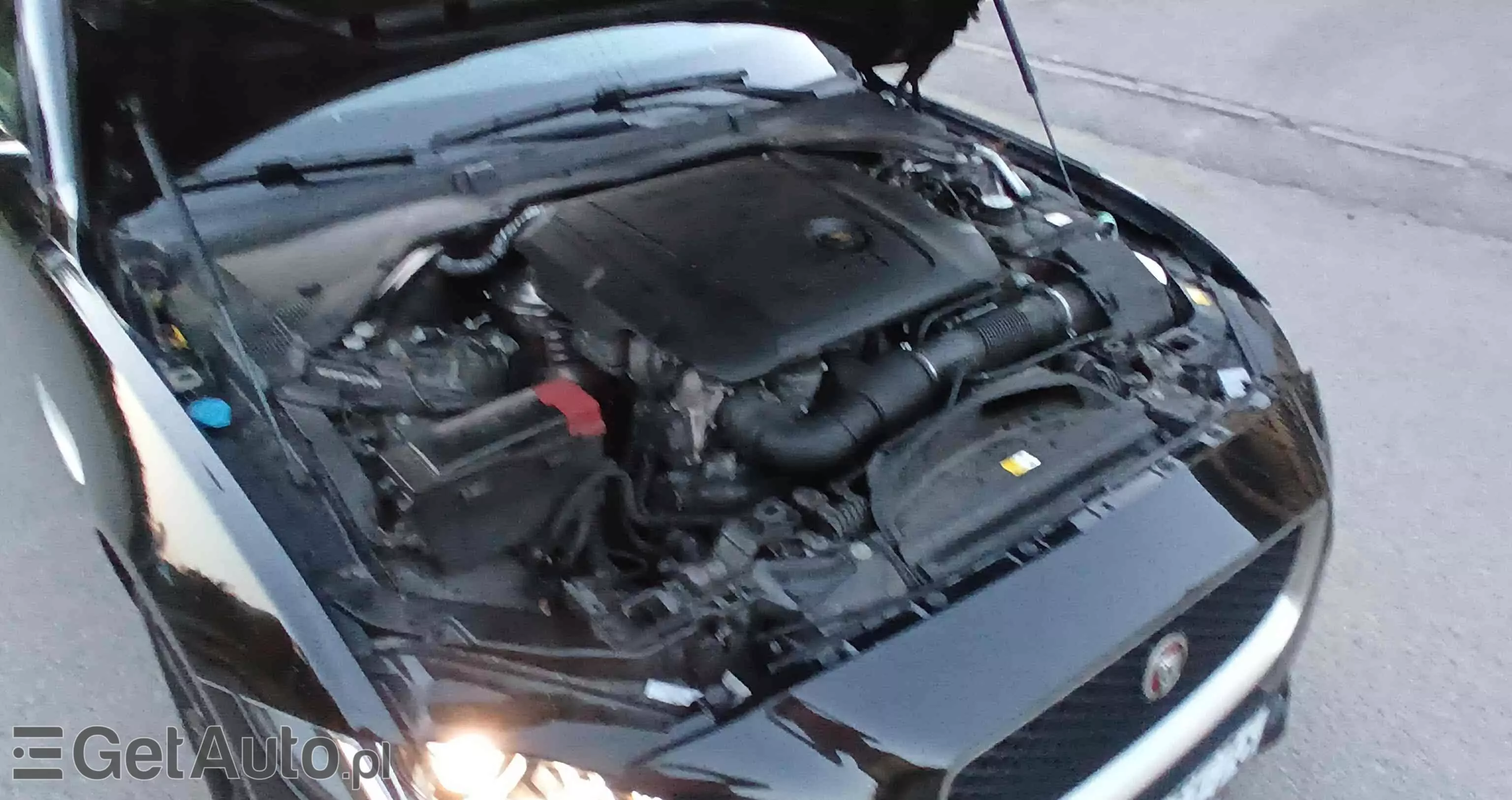 JAGUAR XE 2.0 D R-Sport