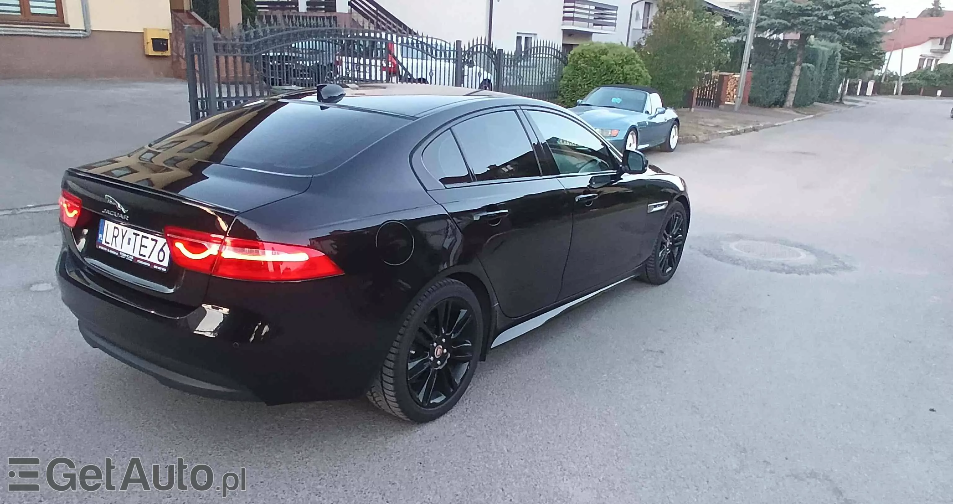 JAGUAR XE 2.0 D R-Sport