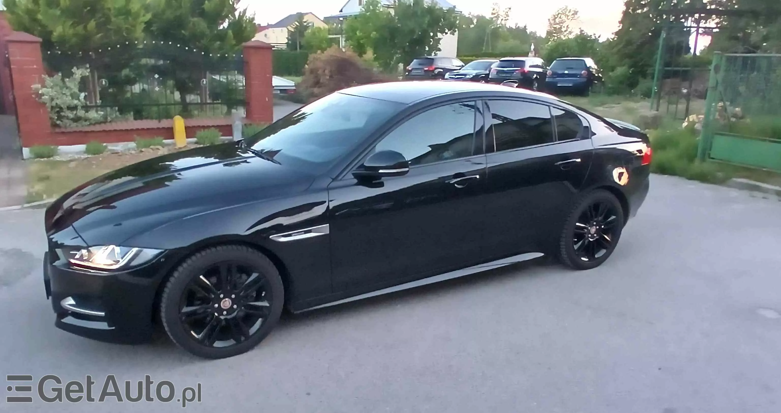 JAGUAR XE 2.0 D R-Sport