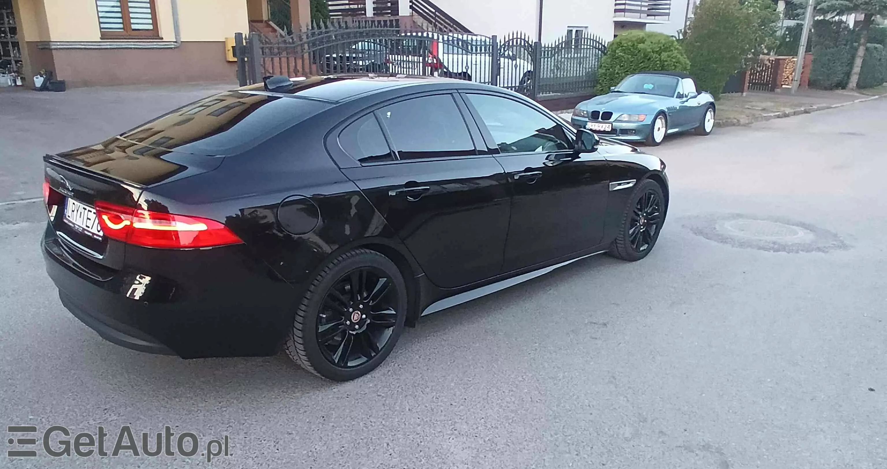 JAGUAR XE 2.0 D R-Sport