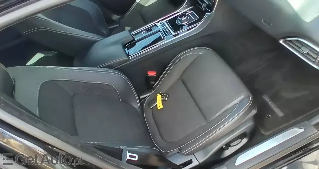 JAGUAR XE 2.0 D R-Sport