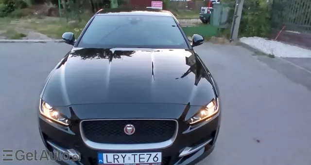 JAGUAR XE 2.0 D R-Sport