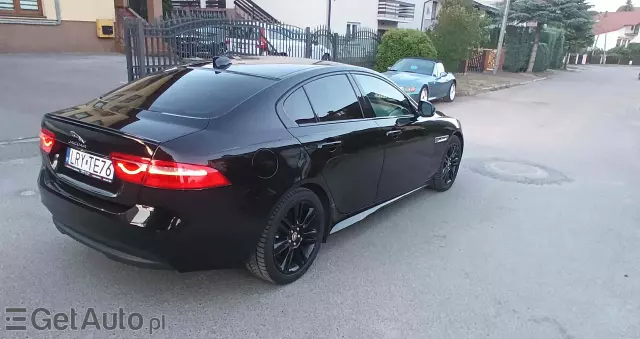 JAGUAR XE 2.0 D R-Sport