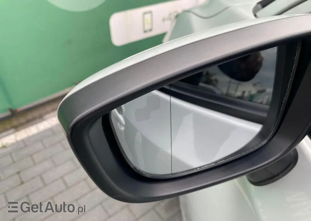MAZDA 2 SKYACTIV-G 115 i-ELOOP White Edition