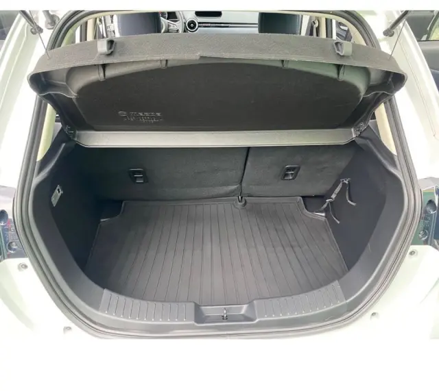 MAZDA 2 SKYACTIV-G 115 i-ELOOP White Edition