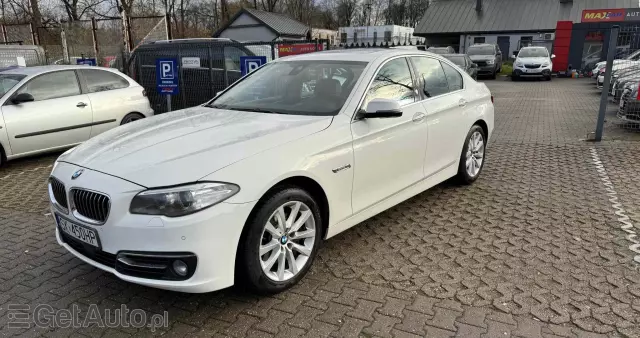 BMW Seria 5 525d xDrive Luxury Line