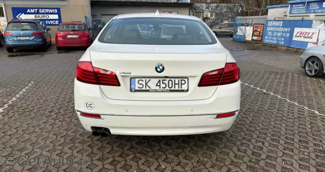 BMW Seria 5 525d xDrive Luxury Line