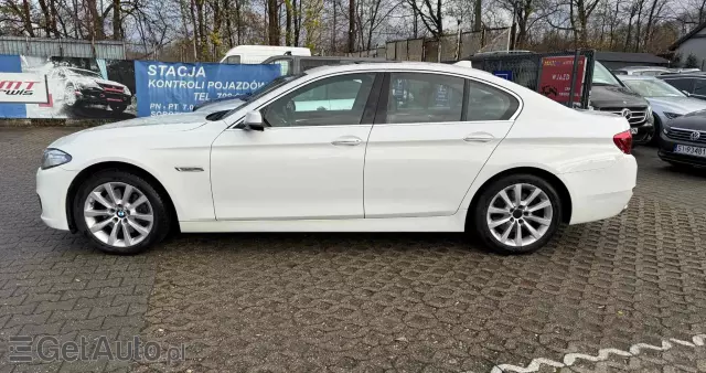 BMW Seria 5 525d xDrive Luxury Line