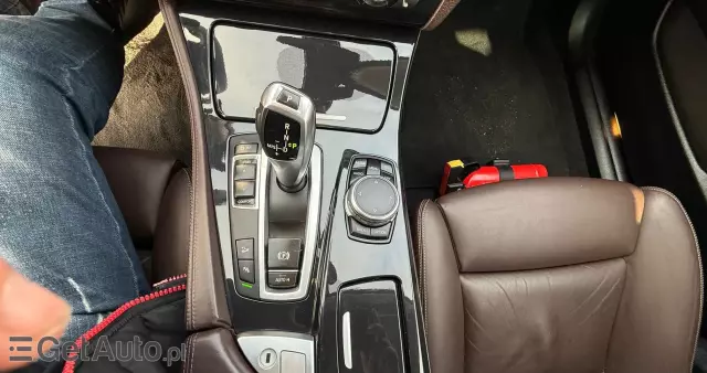 BMW Seria 5 525d xDrive Luxury Line