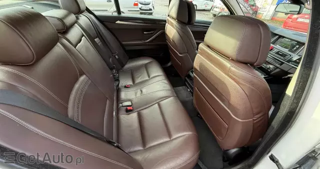 BMW Seria 5 525d xDrive Luxury Line