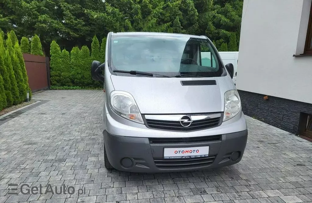 OPEL Vivaro 