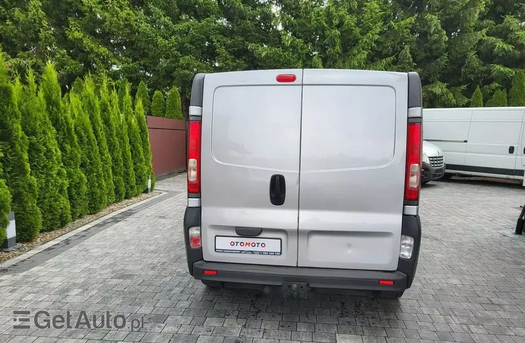 OPEL Vivaro 