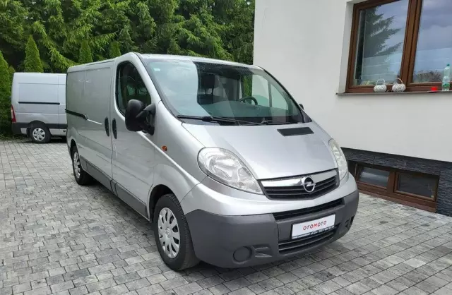 OPEL Vivaro 