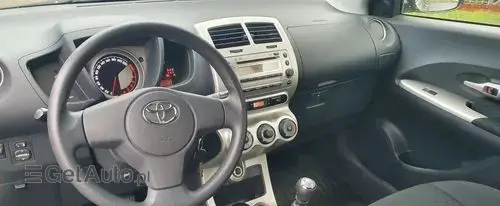 TOYOTA Urban Cruiser 