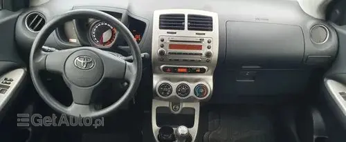 TOYOTA Urban Cruiser 