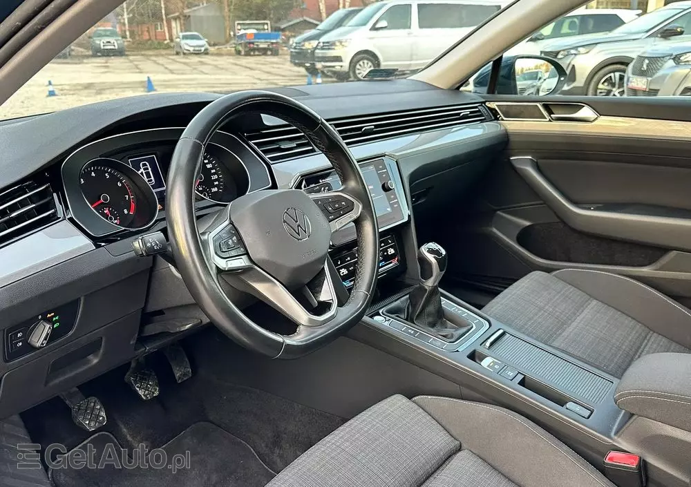 VOLKSWAGEN Passat 1.5 TSI EVO Business