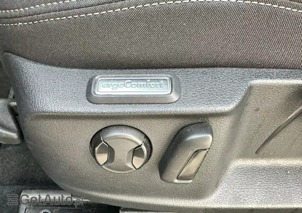 VOLKSWAGEN Passat 1.5 TSI EVO Business