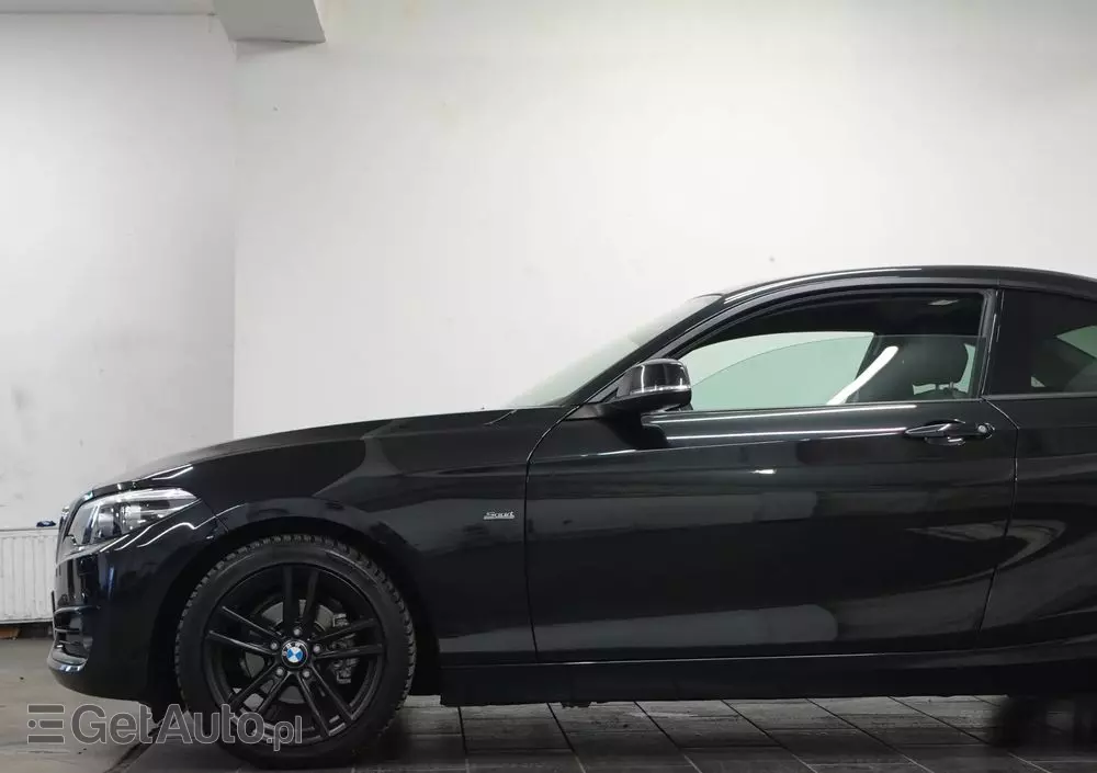 BMW Seria 2 218i Coupe Sport Line