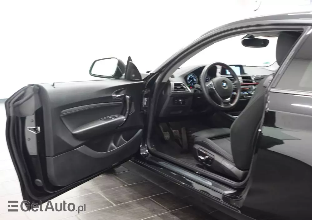 BMW Seria 2 218i Coupe Sport Line