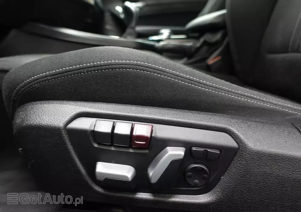 BMW Seria 2 218i Coupe Sport Line