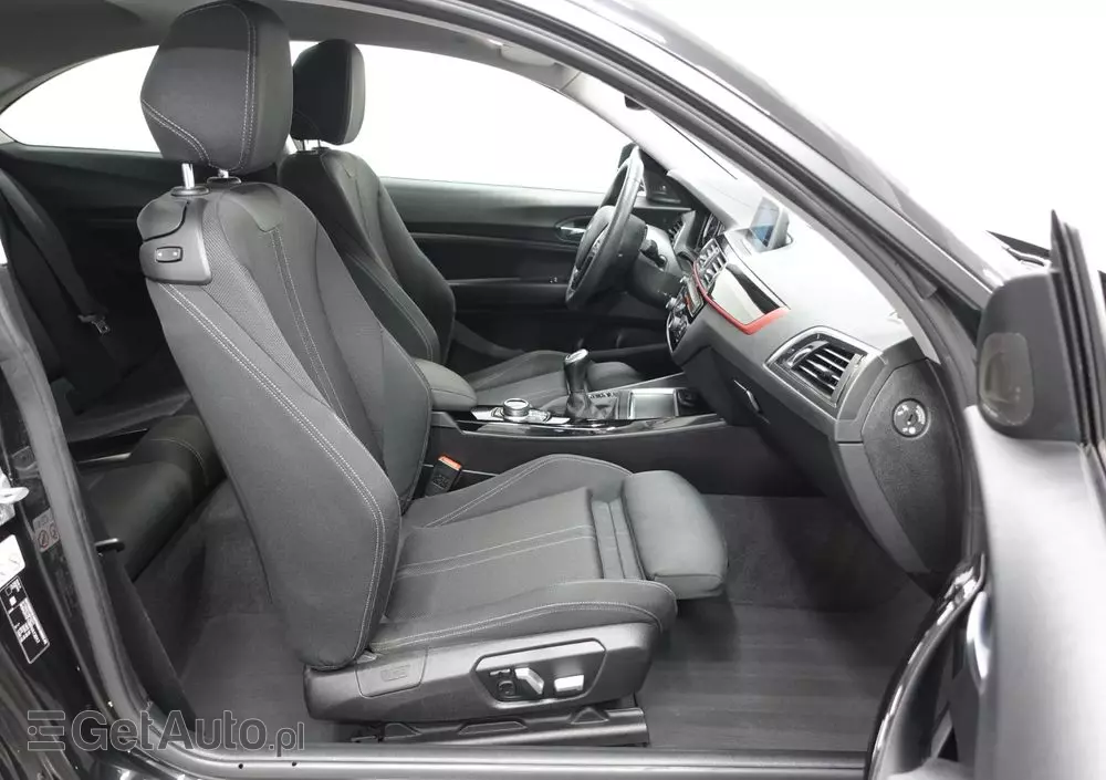 BMW Seria 2 218i Coupe Sport Line