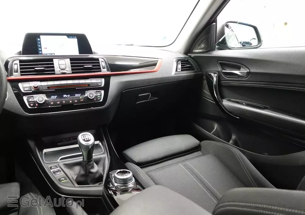 BMW Seria 2 218i Coupe Sport Line