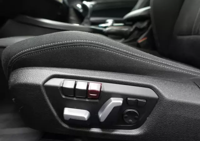 BMW Seria 2 218i Coupe Sport Line