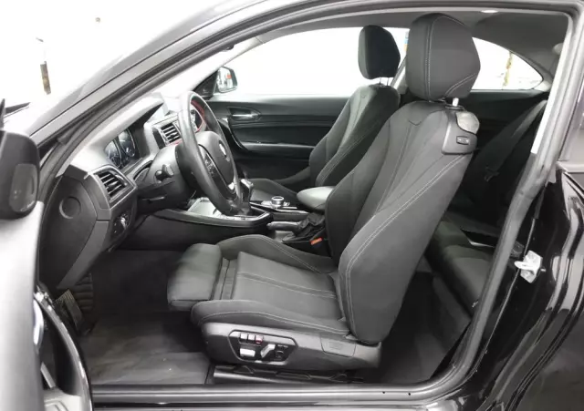 BMW Seria 2 218i Coupe Sport Line