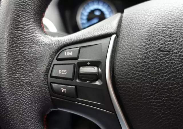 BMW Seria 2 218i Coupe Sport Line