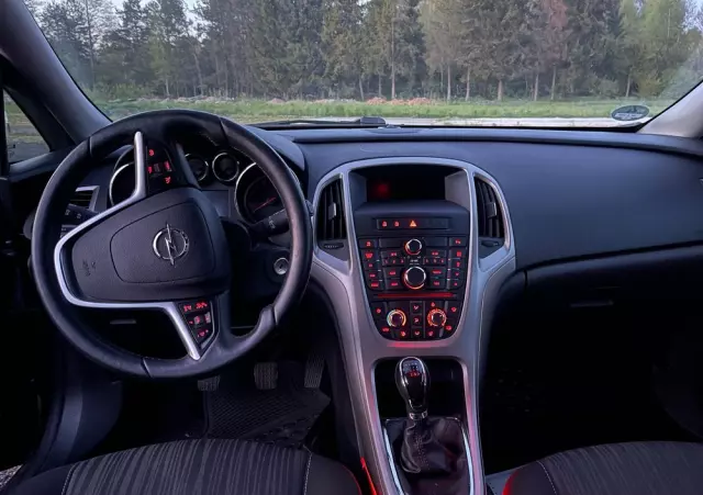 OPEL Astra 1.6 D (CDTI) Sports Tourer Edition