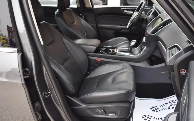 FORD S-Max 2.0 TDCi Titanium PowerShift