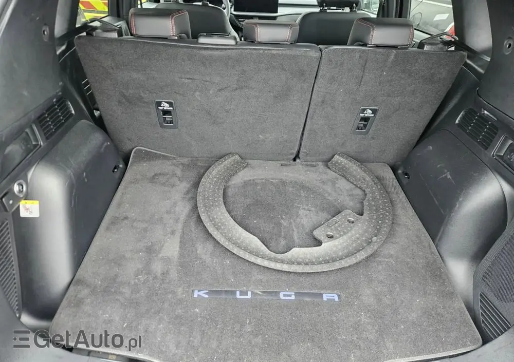 FORD Kuga 2.5 Duratec FHEV ST-LINE X