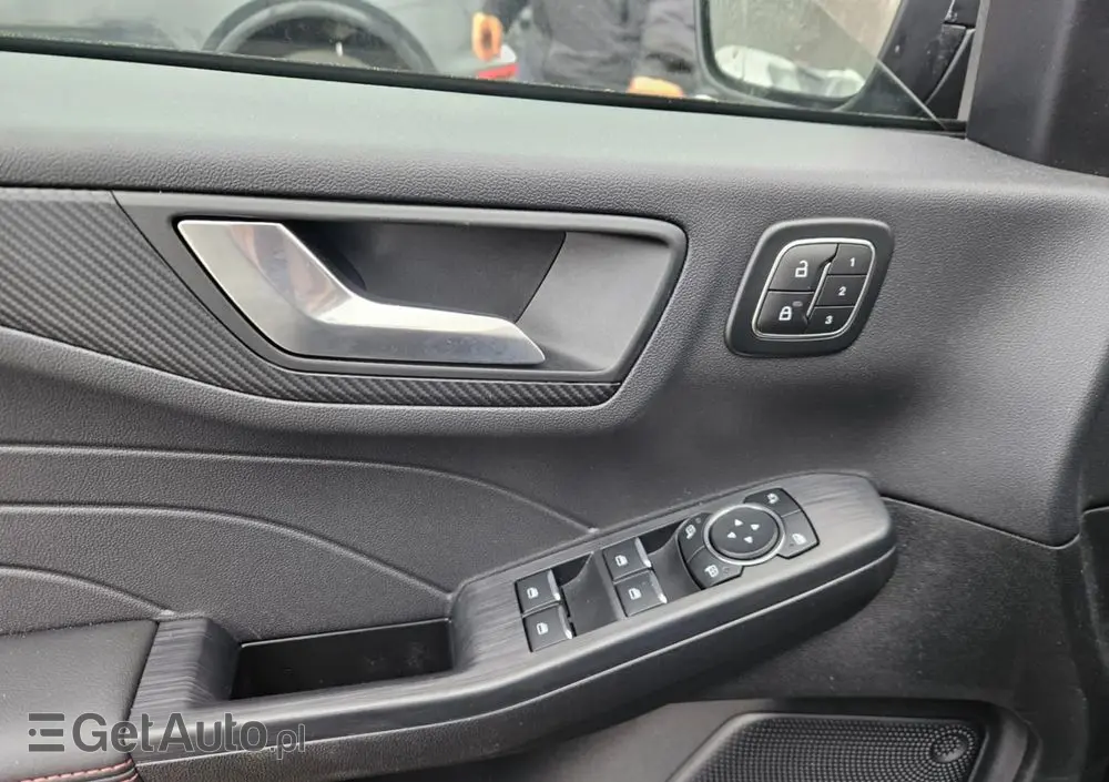 FORD Kuga 2.5 Duratec FHEV ST-LINE X