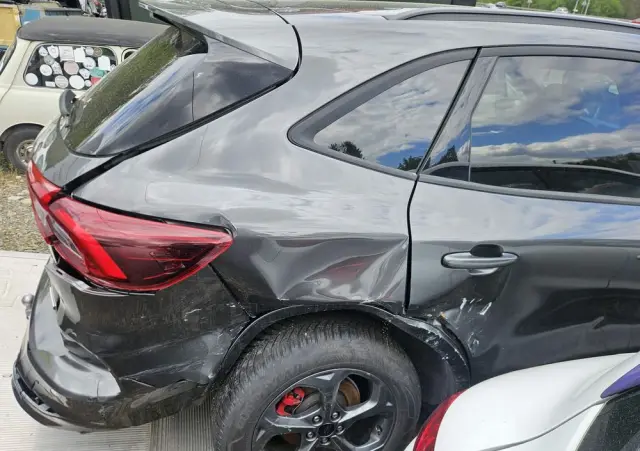 FORD Kuga 2.5 Duratec FHEV ST-LINE X