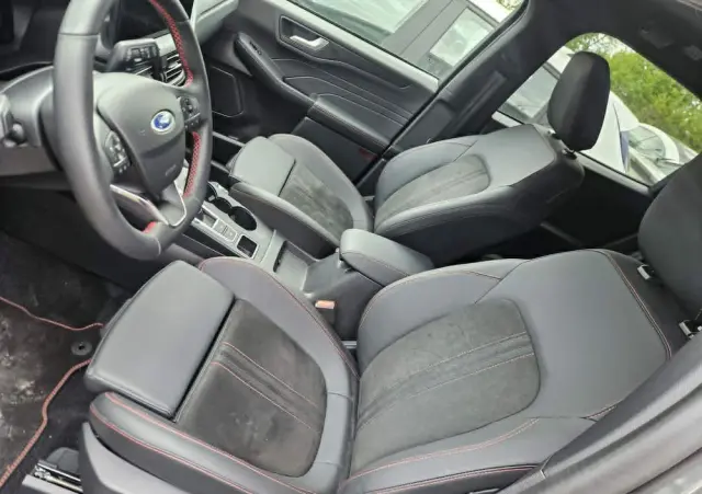 FORD Kuga 2.5 Duratec FHEV ST-LINE X
