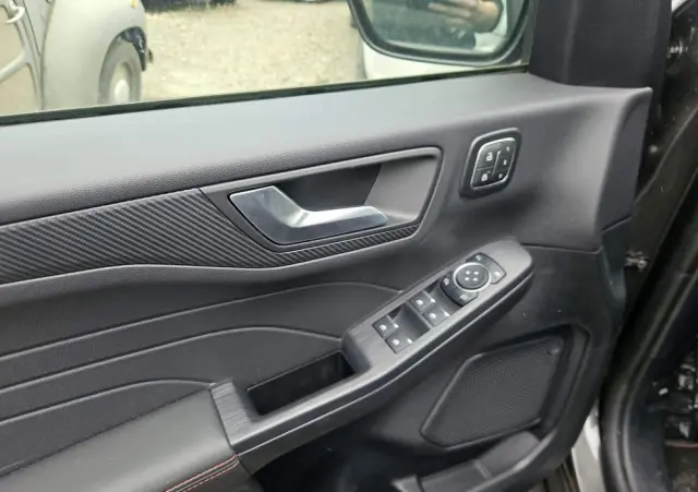 FORD Kuga 2.5 Duratec FHEV ST-LINE X